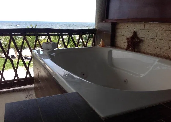 Mia Beachfront - Ocean View And Club Hotel 4*