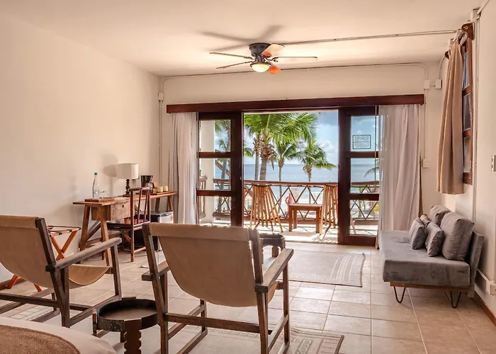 Mia Beachfront - Ocean View And Club 4*