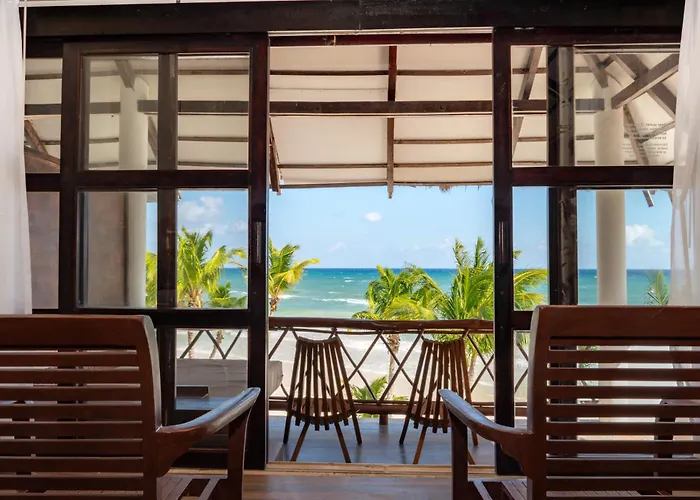 Hotel Mia Beachfront - Ocean View And Club 4*